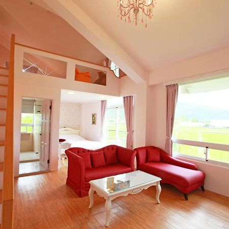 Sigma Castle Apartment Yilan Екстериор снимка