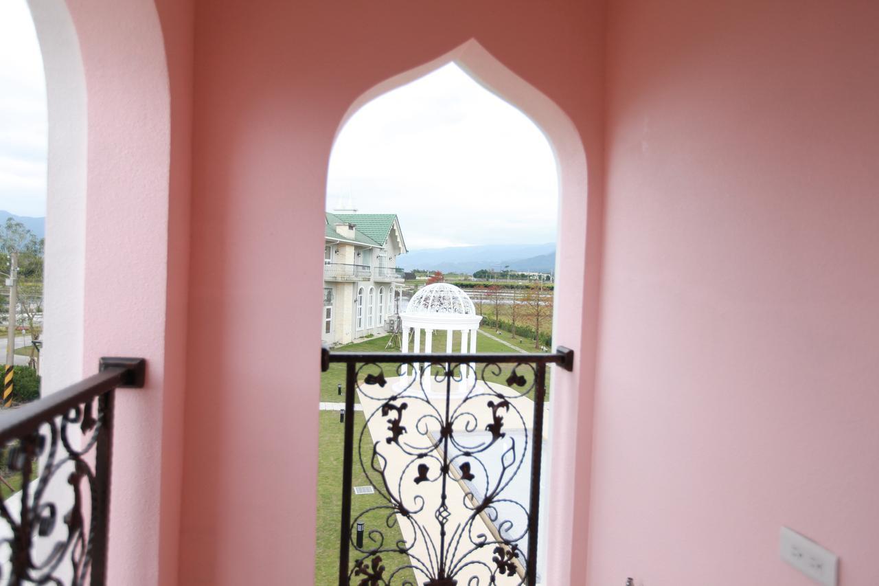 Sigma Castle Apartment Yilan Стая снимка
