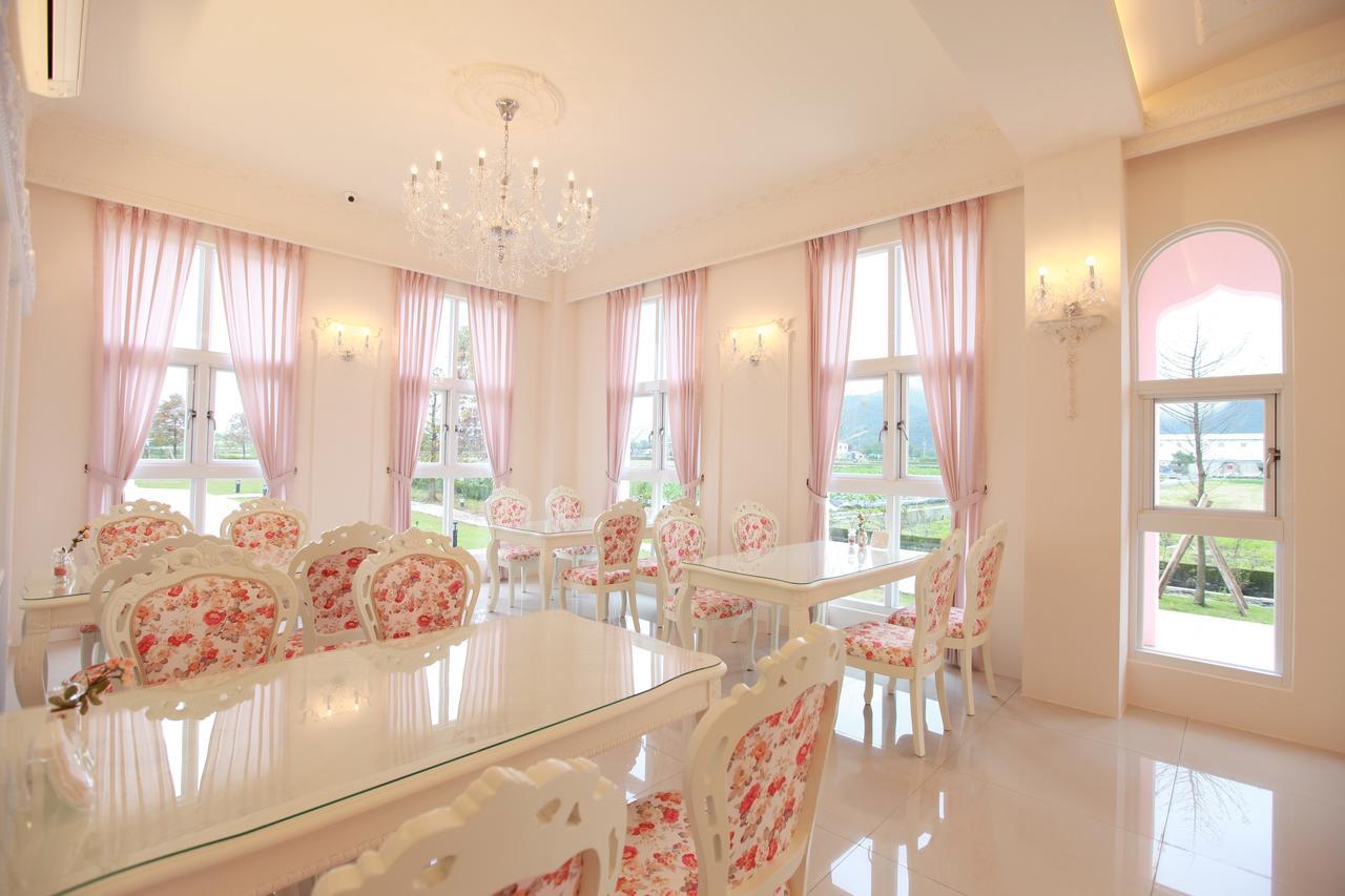 Sigma Castle Apartment Yilan Екстериор снимка