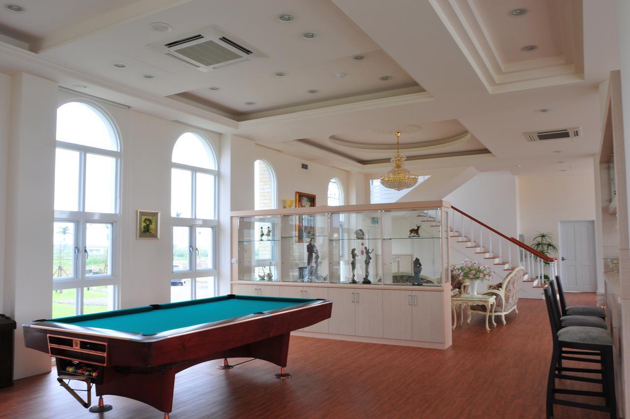 Sigma Castle Apartment Yilan Екстериор снимка