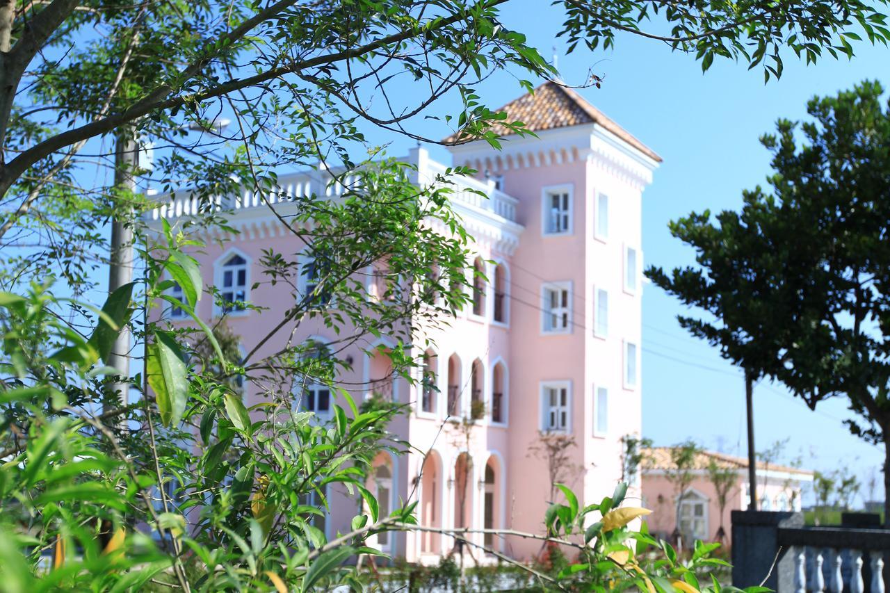 Sigma Castle Apartment Yilan Екстериор снимка