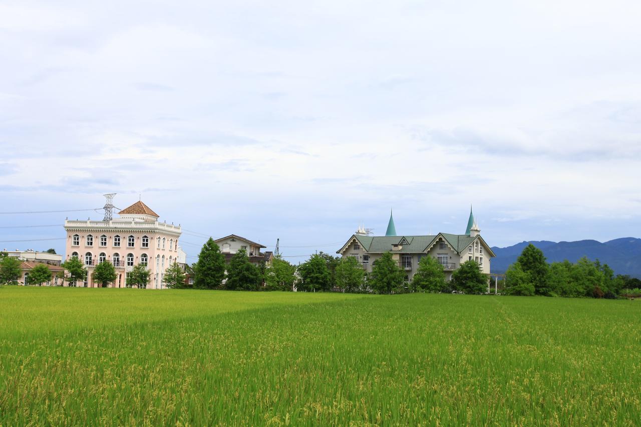 Sigma Castle Apartment Yilan Екстериор снимка